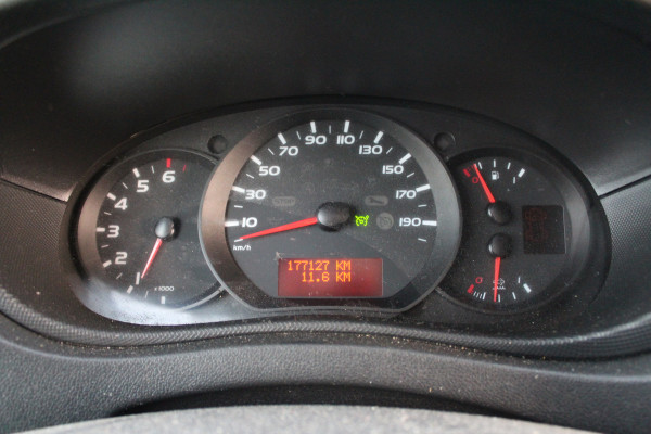 Renault Master T35 2.3 dCi 130PK Euro6 L2H2 ✓ Trekhaak 2500KG ✓ Imperiaal ✓ airco