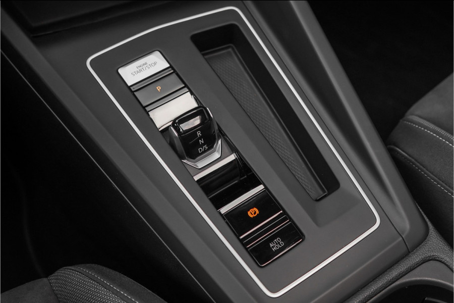 Volkswagen Golf 1.5 eTSI Pano Virtual Dash Camera ACC