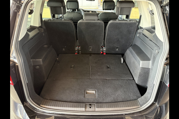 Volkswagen Touran 1.5 TSi 150pk Highline 7-persoons NAVI/CARPLAY/CLIMA/ADAPT.CRUISE/PDC/STOELVERWARMING