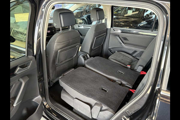 Volkswagen Touran 1.5 TSi 150pk Highline 7-persoons NAVI/CARPLAY/CLIMA/ADAPT.CRUISE/PDC/STOELVERWARMING