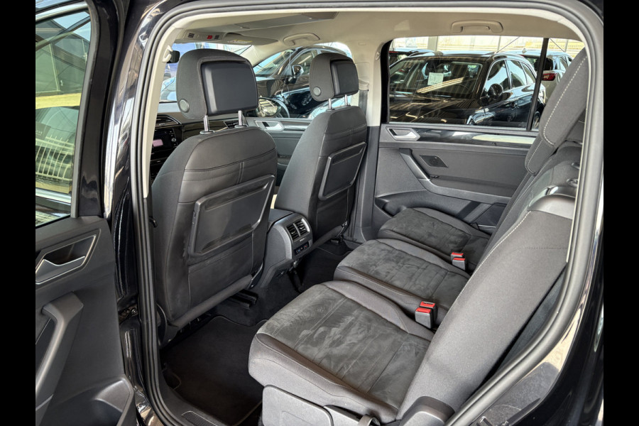 Volkswagen Touran 1.5 TSi 150pk Highline 7-persoons NAVI/CARPLAY/CLIMA/ADAPT.CRUISE/PDC/STOELVERWARMING