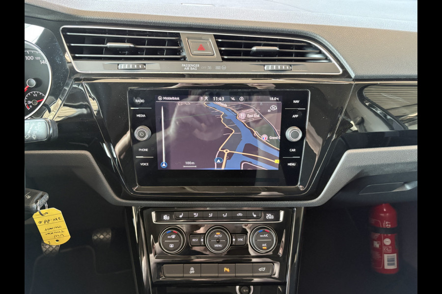Volkswagen Touran 1.5 TSi 150pk Highline 7-persoons NAVI/CARPLAY/CLIMA/ADAPT.CRUISE/PDC/STOELVERWARMING