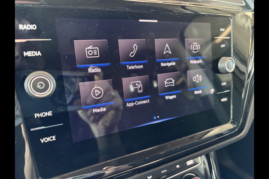 Volkswagen Touran 1.5 TSi 150pk Highline 7-persoons NAVI/CARPLAY/CLIMA/ADAPT.CRUISE/PDC/STOELVERWARMING