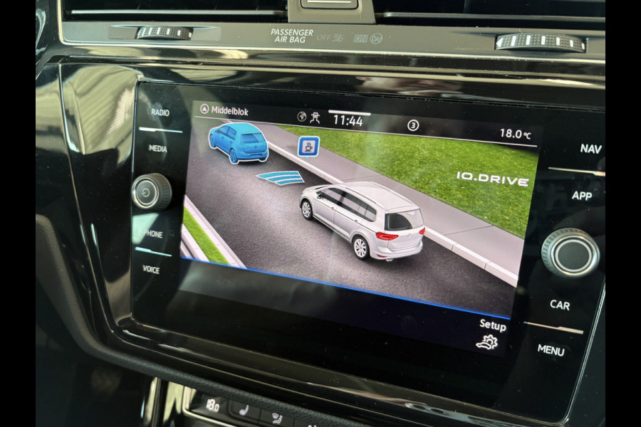Volkswagen Touran 1.5 TSi 150pk Highline 7-persoons NAVI/CARPLAY/CLIMA/ADAPT.CRUISE/PDC/STOELVERWARMING