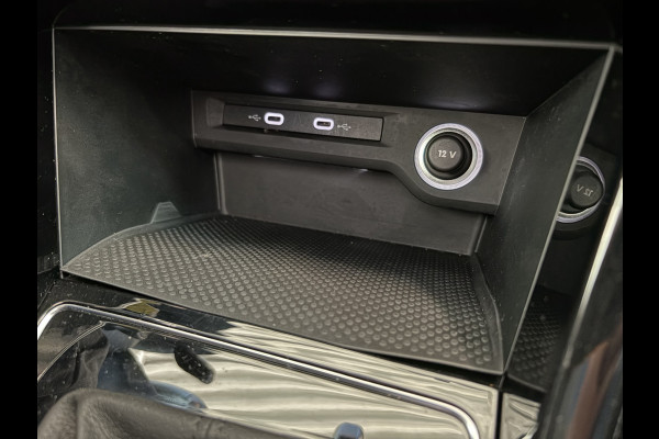 Volkswagen Touran 1.5 TSi 150pk Highline 7-persoons NAVI/CARPLAY/CLIMA/ADAPT.CRUISE/PDC/STOELVERWARMING