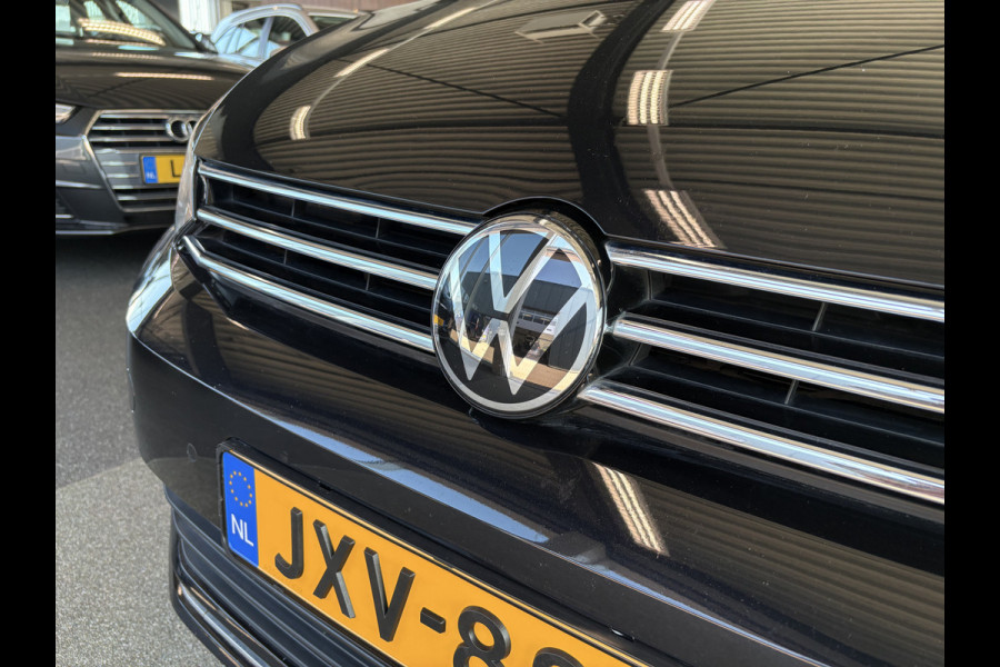 Volkswagen Touran 1.5 TSi 150pk Highline 7-persoons NAVI/CARPLAY/CLIMA/ADAPT.CRUISE/PDC/STOELVERWARMING