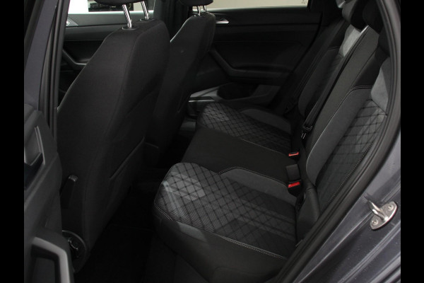 Volkswagen Polo 1.0 TSI 70kW DSG R-Line Design Pack | iQ light | Navigatie | Apple Carplay/Android Auto | Camera | Climate Control | Adaptive Cruise Control | Lichtmetalen velgen | Led | Parkeer sensoren