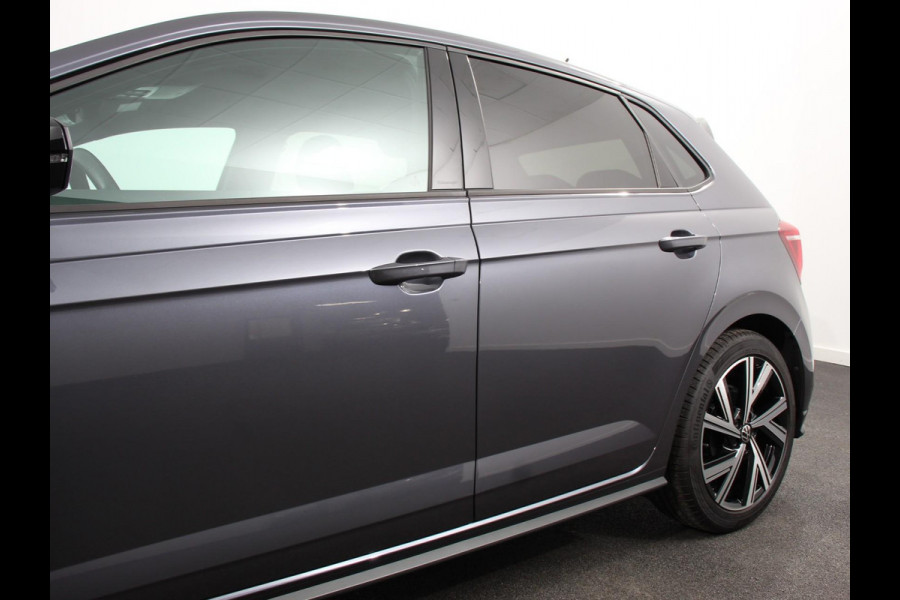 Volkswagen Polo 1.0 TSI 70kW DSG R-Line Design Pack | iQ light | Navigatie | Apple Carplay/Android Auto | Camera | Climate Control | Adaptive Cruise Control | Lichtmetalen velgen | Led | Parkeer sensoren