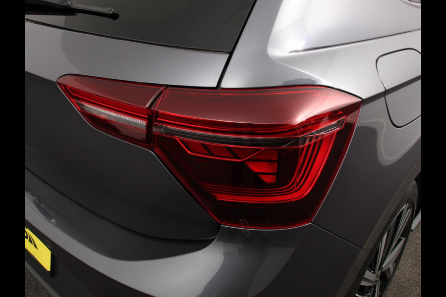 Volkswagen Polo 1.0 TSI 70kW DSG R-Line Design Pack | iQ light | Navigatie | Apple Carplay/Android Auto | Camera | Climate Control | Adaptive Cruise Control | Lichtmetalen velgen | Led | Parkeer sensoren