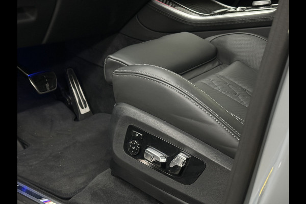 BMW X5 50e M-Sport Pro | M-Performance Stoelen | Achterasbesturing | Carbon | ACC | Panorama | 360 Camera | Soft-Close | Head-Up | M-Gordels | Trekhaak | Harman-Kardon | 22 inch | Individual Leder | Stoelventilatie | Stoelverwarming V+A | Keyless-Entry | Memory | Stuurverwarming | Iconic-Glow | Rij-Assist Pro | Beker Koeling & Verwarming | Zonwering |