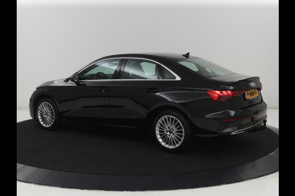 Audi A3 Limousine 30 TFSI Advanced edition | Stoelverwarming | Adaptive Cruise | Trekhaak | Carplay | LED | PDC | Navigatie | DAB