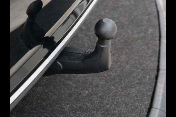 Audi A3 Limousine 30 TFSI Advanced edition | Stoelverwarming | Adaptive Cruise | Trekhaak | Carplay | LED | PDC | Navigatie | DAB