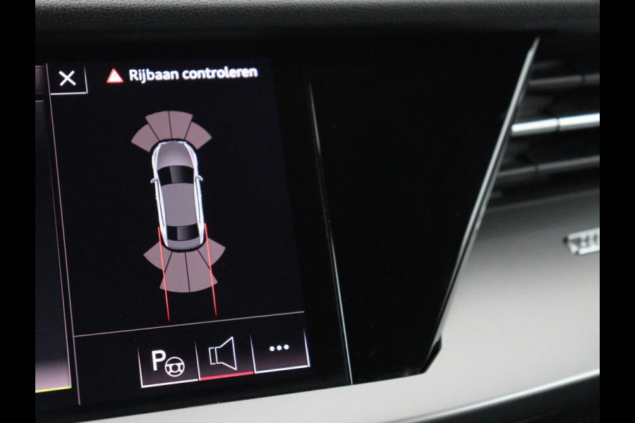 Audi A3 Limousine 30 TFSI Advanced edition | Stoelverwarming | Adaptive Cruise | Trekhaak | Carplay | LED | PDC | Navigatie | DAB