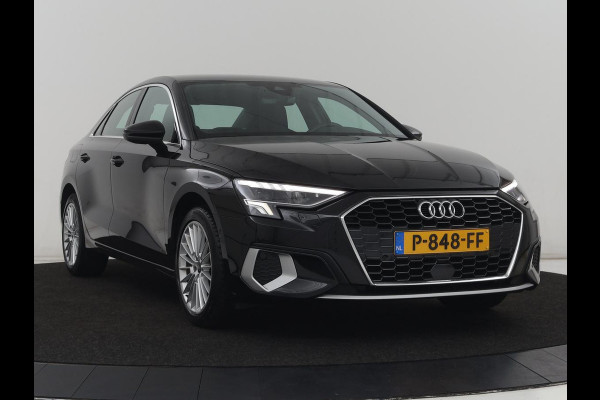 Audi A3 Limousine 30 TFSI Advanced edition | Stoelverwarming | Adaptive Cruise | Trekhaak | Carplay | LED | PDC | Navigatie | DAB