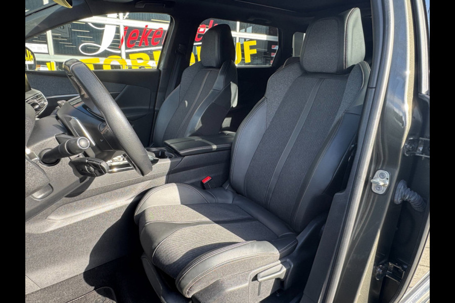 Peugeot 5008 1.2 PureTech GT-Line 7P - AUTOMAAT I Panorama dak I Navigatie / Apple CarPlay I 1/2 Leer I Sport pakket I Dealer ond.