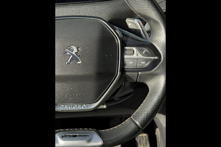 Peugeot 5008 1.2 PureTech GT-Line 7P - AUTOMAAT I Panorama dak I Navigatie / Apple CarPlay I 1/2 Leer I Sport pakket I Dealer ond.