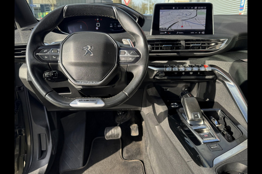 Peugeot 5008 1.2 PureTech GT-Line 7P - AUTOMAAT I Panorama dak I Navigatie / Apple CarPlay I 1/2 Leer I Sport pakket I Dealer ond.