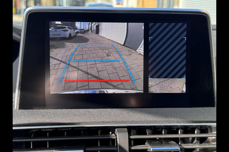 Peugeot 5008 1.2 PureTech GT-Line 7P - AUTOMAAT I Panorama dak I Navigatie / Apple CarPlay I 1/2 Leer I Sport pakket I Dealer ond.