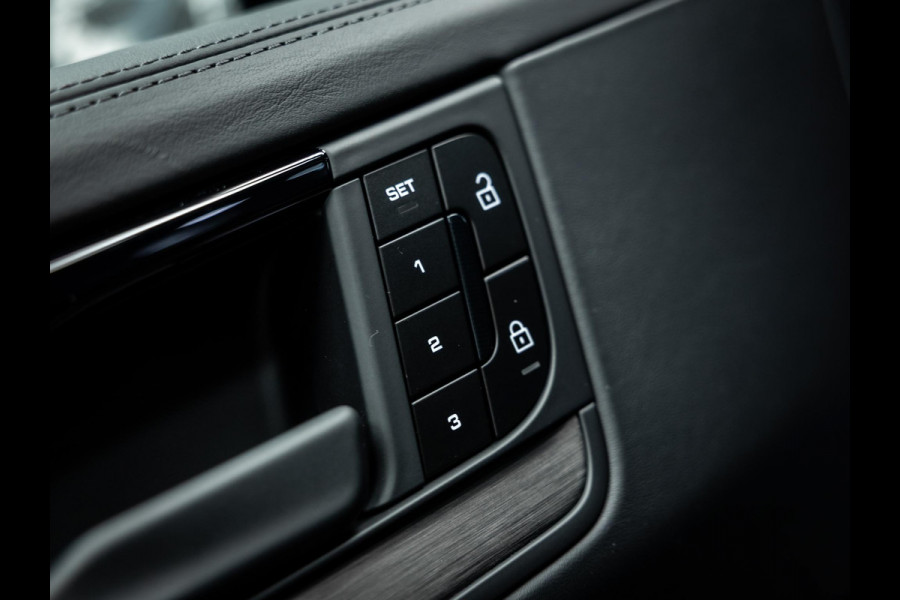 Porsche Cayenne Coupé 3.0 E-Hybrid Black Edition | Sportuitlaat | Stoelverwarming en verkoeling | Sport Chrono |