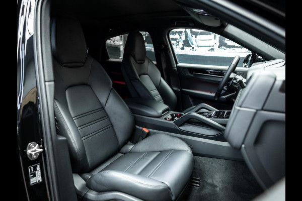 Porsche Cayenne Coupé 3.0 E-Hybrid Black Edition | Sportuitlaat | Stoelverwarming en verkoeling | Sport Chrono |