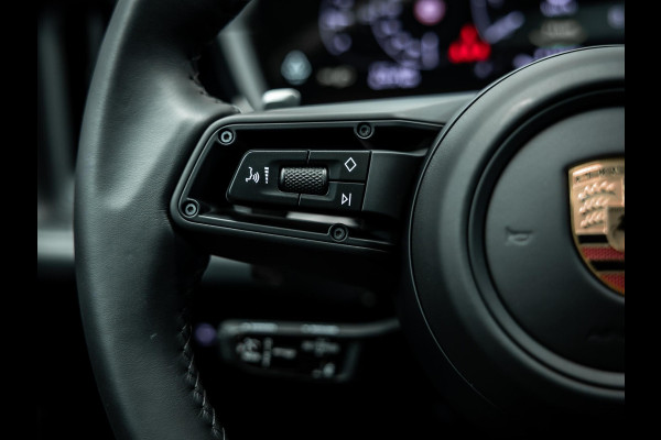 Porsche Cayenne Coupé 3.0 E-Hybrid Black Edition | Sportuitlaat | Stoelverwarming en verkoeling | Sport Chrono |