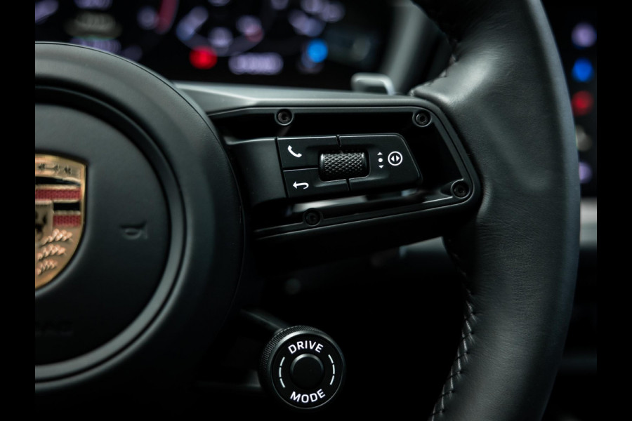 Porsche Cayenne Coupé 3.0 E-Hybrid Black Edition | Sportuitlaat | Stoelverwarming en verkoeling | Sport Chrono |