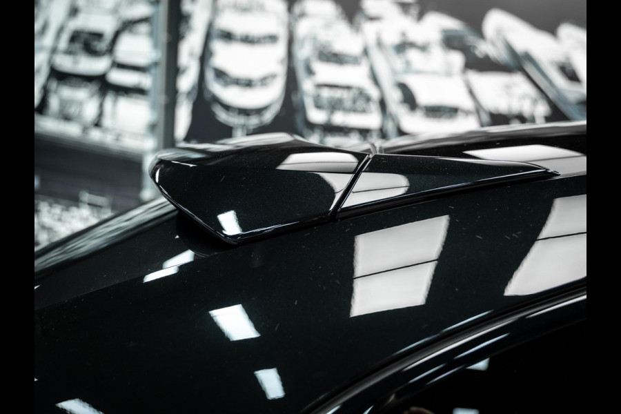 Porsche Cayenne Coupé 3.0 E-Hybrid Black Edition | Sportuitlaat | Stoelverwarming en verkoeling | Sport Chrono |