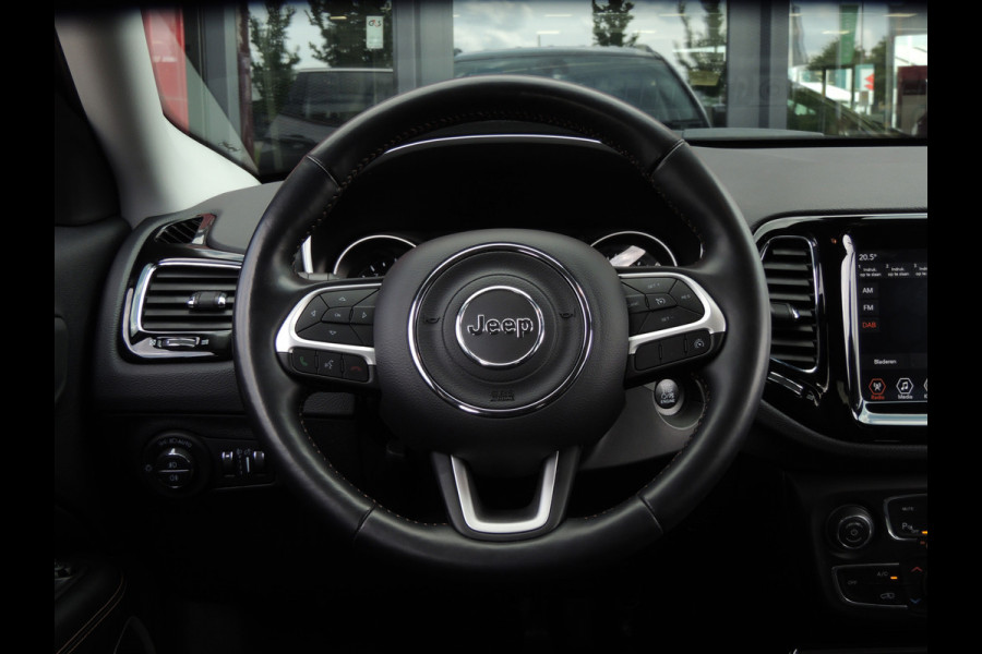 Jeep Compass 1.3T Limited Automaat 150PK | Clima | Xenon | Navi | Keyless | Licht/regen sensor | All-season banden