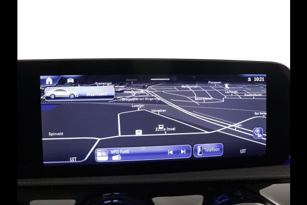 Mercedes-Benz CLA-Klasse 180 AMG Line 5 spaaks lichtmetalen velgen | Nightpakket | Premium Pakket | Distronic | Inclusief 24 maanden Mercedes-Benz Certified garantie voor Europa.