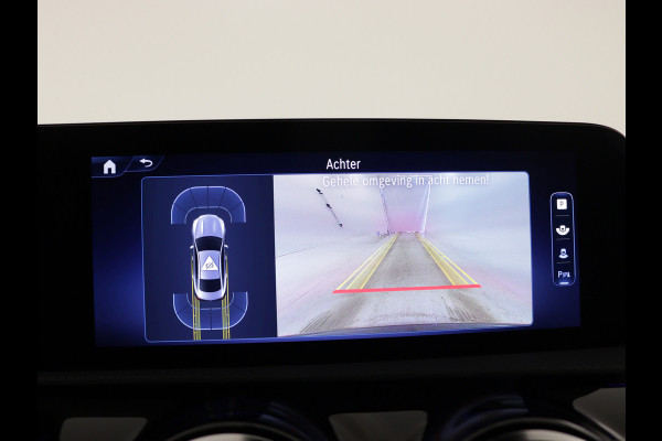 Mercedes-Benz CLA-Klasse 180 AMG Line 5 spaaks lichtmetalen velgen | Nightpakket | Premium Pakket | Distronic | Inclusief 24 maanden Mercedes-Benz Certified garantie voor Europa.