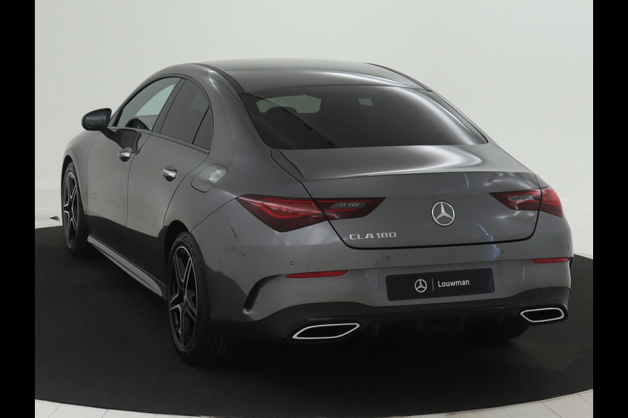 Mercedes-Benz CLA-Klasse 180 AMG Line 5 spaaks lichtmetalen velgen | Nightpakket | Premium Pakket | Distronic | Inclusief 24 maanden Mercedes-Benz Certified garantie voor Europa.