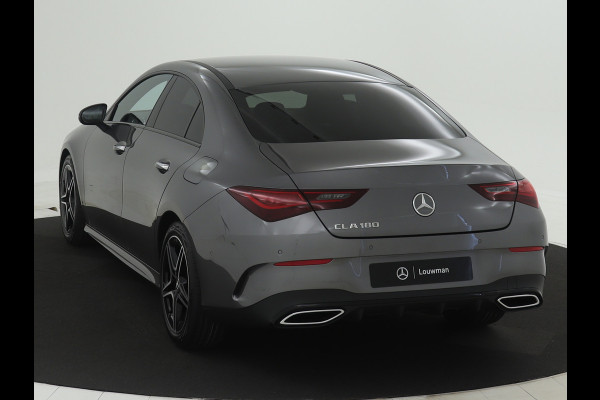 Mercedes-Benz CLA-Klasse 180 AMG Line 5 spaaks lichtmetalen velgen | Nightpakket | Premium Pakket | Distronic | Inclusief 24 maanden Mercedes-Benz Certified garantie voor Europa.