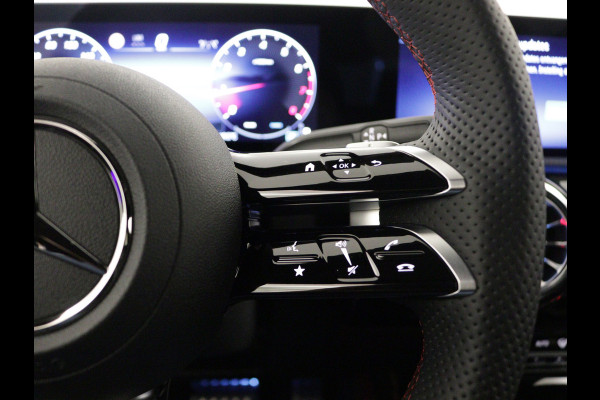 Mercedes-Benz CLA-Klasse 180 AMG Line 5 spaaks lichtmetalen velgen | Nightpakket | Premium Pakket | Distronic | Inclusief 24 maanden Mercedes-Benz Certified garantie voor Europa.