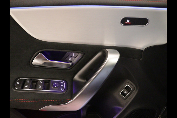 Mercedes-Benz CLA-Klasse 180 AMG Line 5 spaaks lichtmetalen velgen | Nightpakket | Premium Pakket | Distronic | Inclusief 24 maanden Mercedes-Benz Certified garantie voor Europa.