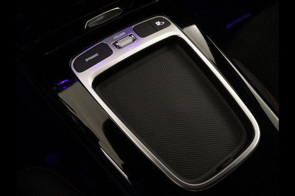 Mercedes-Benz CLA-Klasse 180 AMG Line 5 spaaks lichtmetalen velgen | Nightpakket | Premium Pakket | Distronic | Inclusief 24 maanden Mercedes-Benz Certified garantie voor Europa.