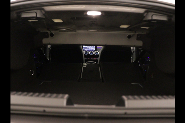 Mercedes-Benz CLA-Klasse 180 AMG Line 5 spaaks lichtmetalen velgen | Nightpakket | Premium Pakket | Distronic | Inclusief 24 maanden Mercedes-Benz Certified garantie voor Europa.