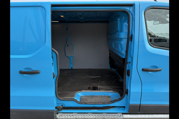 Renault Trafic 2.0 DCI 150PK Automaat L2H1 Cruise Control Airco sidebars camera Parkeersensoren Voor Achter Stoelverwarming