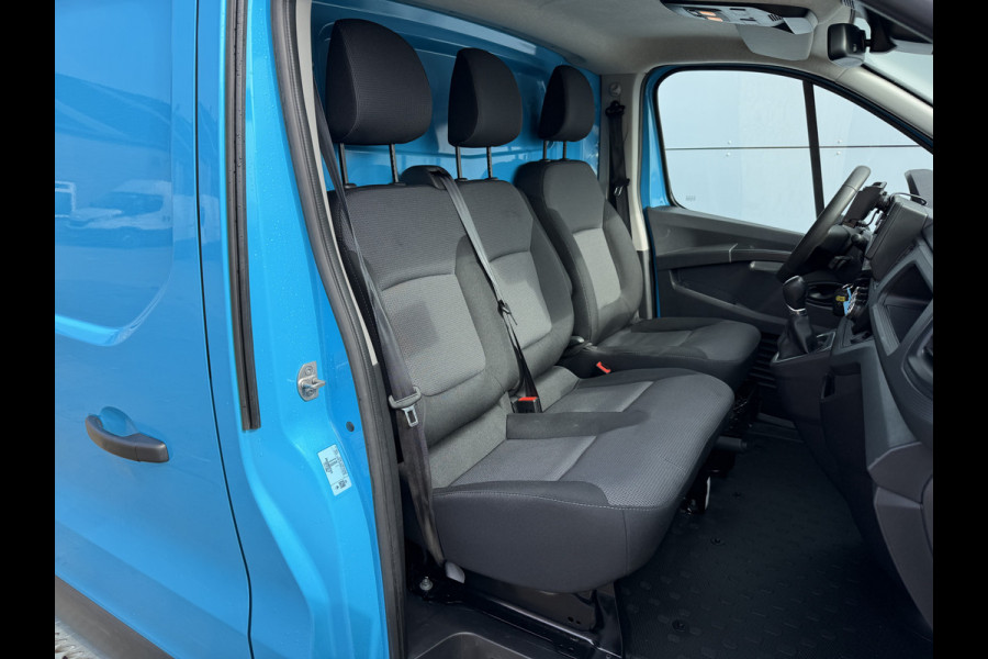 Renault Trafic 2.0 DCI 150PK Automaat L2H1 Cruise Control Airco sidebars camera Parkeersensoren Voor Achter Stoelverwarming