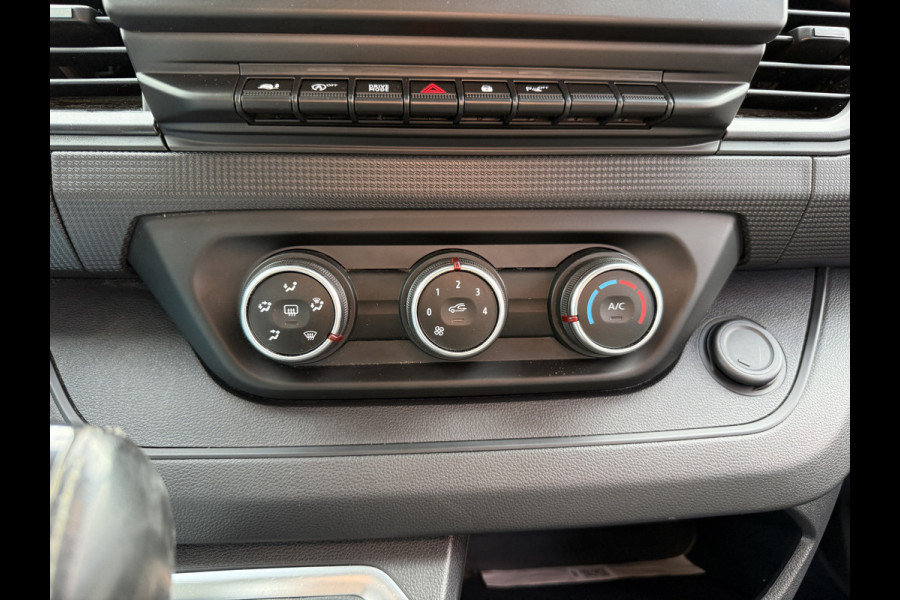 Renault Trafic 2.0 DCI 150PK Automaat L2H1 Cruise Control Airco sidebars camera Parkeersensoren Voor Achter Stoelverwarming