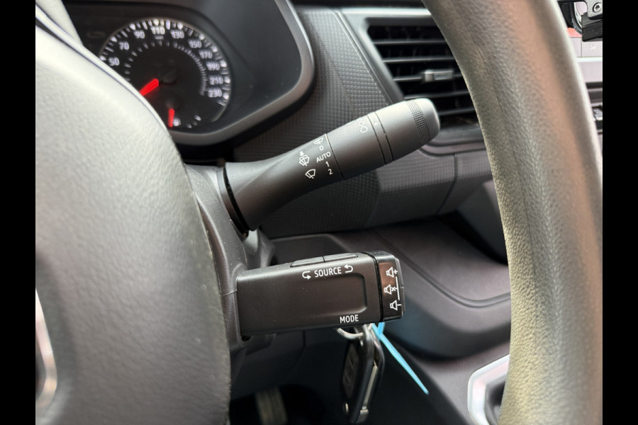 Renault Trafic 2.0 DCI 150PK Automaat L2H1 Cruise Control Airco sidebars camera Parkeersensoren Voor Achter Stoelverwarming