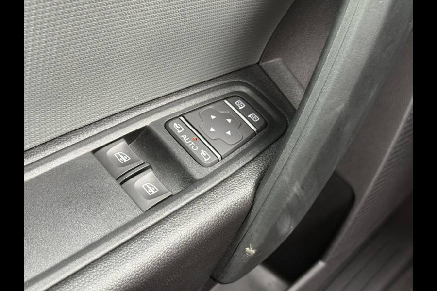 Renault Kangoo Grand Comfort TCe 130PK **Benzine** L1 LED Airco Cruise Control Camera Digitale Achteruitkijk Spiegel Inbouw