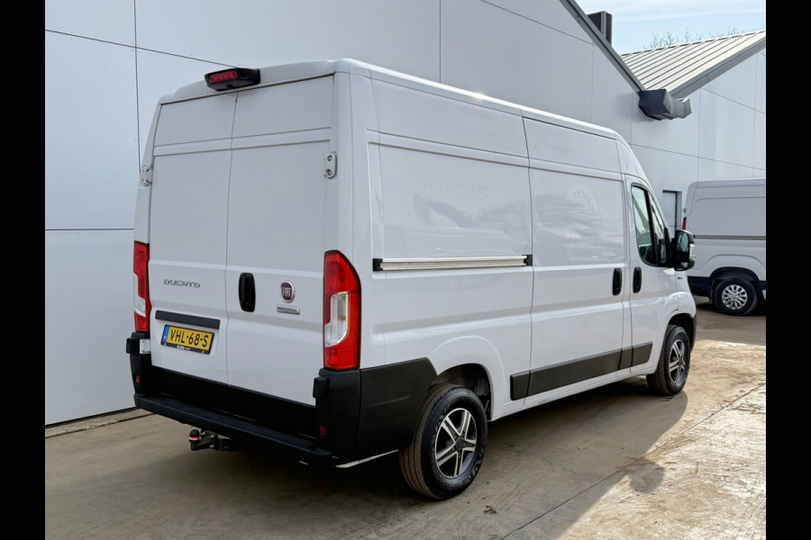 Fiat Ducato 2.3 120PK L2H2 Climate Control Cruise Control Lichmetalen Velgen Trekhaak APK 12-11-2026