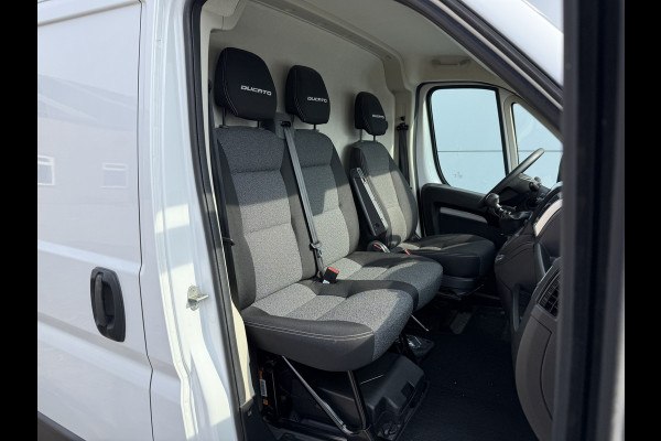 Fiat Ducato 2.3 120PK L2H2 Climate Control Cruise Control Lichmetalen Velgen Trekhaak APK 12-11-2026