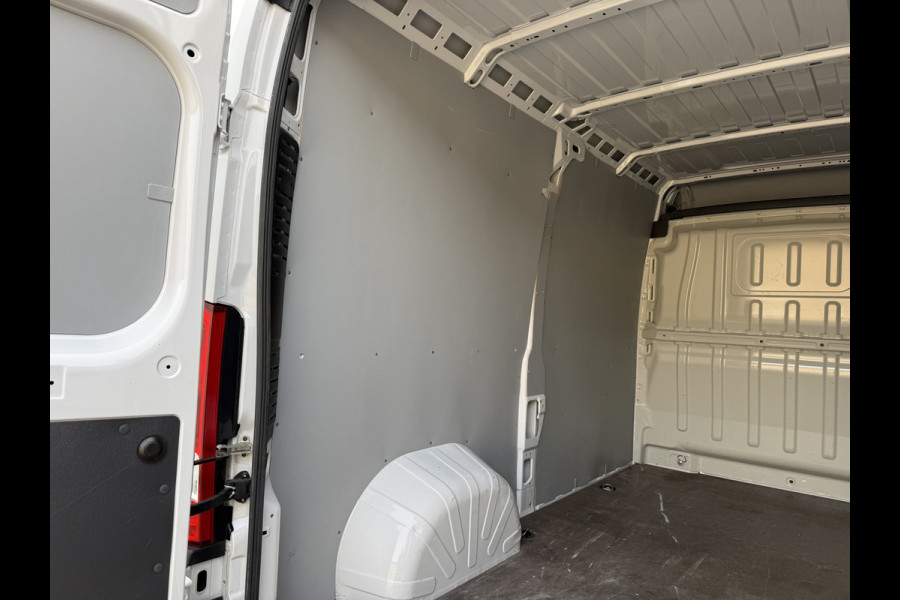 Fiat Ducato 2.3 120PK L2H2 Climate Control Cruise Control Lichmetalen Velgen Trekhaak APK 12-11-2026