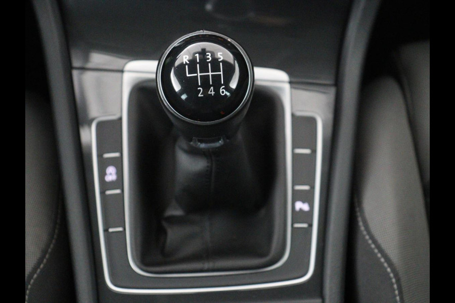 Volkswagen Golf Variant 1.5 TSI Comfortline Business | Adaptive Cruise | Massage | Camera | Carplay | Stoelverwarming | Virtual Cockpit