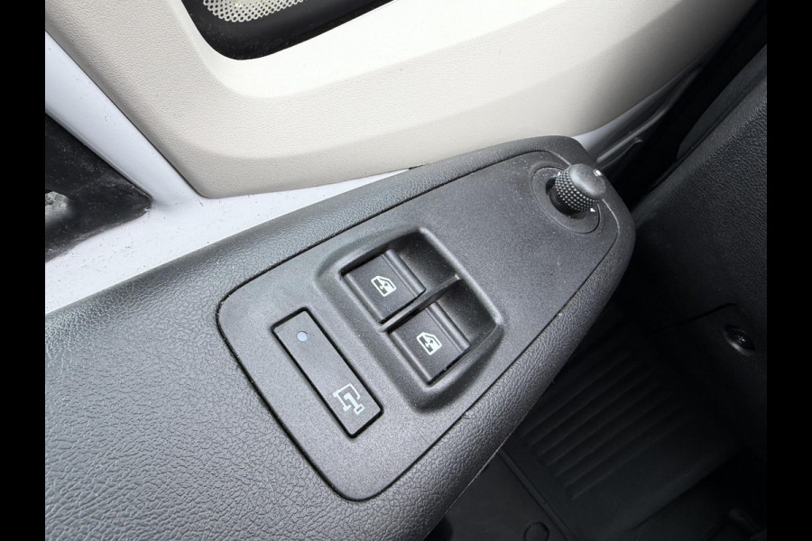 Opel Movano 2.2D 140 L2H2 EDITION AIRCO.NAVI .BETIMMERING . PARKEERSENSOREN ACHTER.