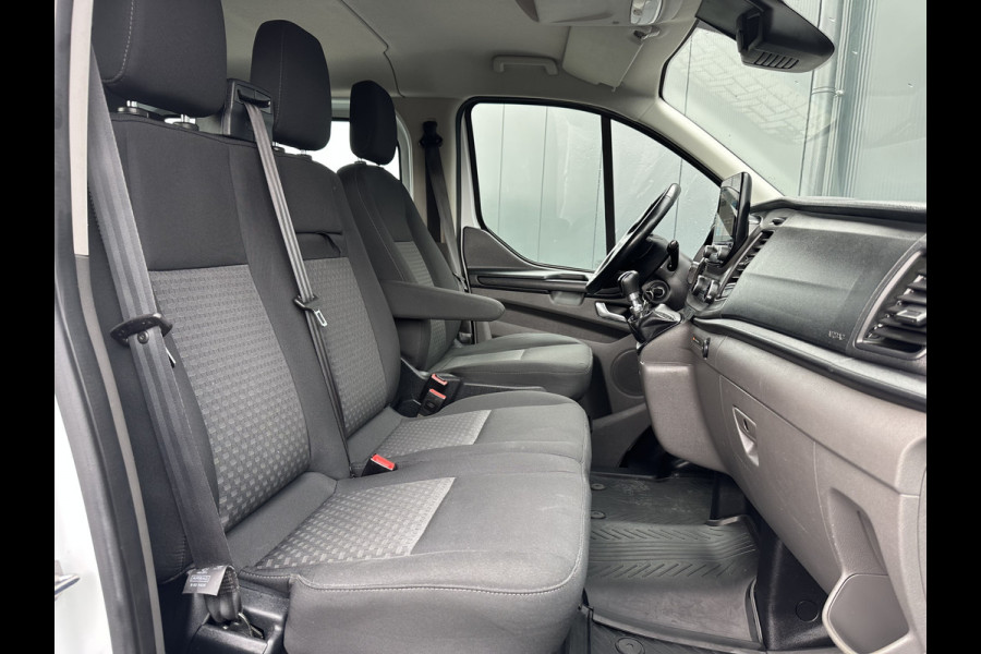 Ford Transit Custom 2.0 TDCI / L2H1 / DUBBEL CABINE / 1e EIG. / TREKHAAK / IMPERIAAL / CAMERA / CRUISE / 6 PERSOONS