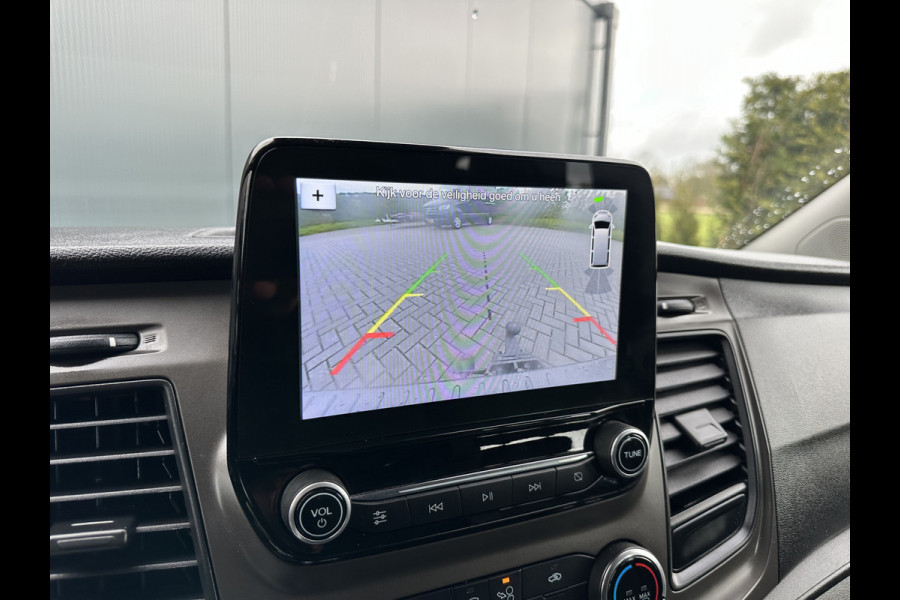 Ford Transit Custom 2.0 TDCI / L2H1 / DUBBEL CABINE / 1e EIG. / TREKHAAK / IMPERIAAL / CAMERA / CRUISE / 6 PERSOONS