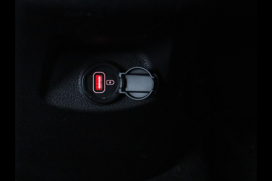 Kia Stonic 1.0 T-GDi MHEV DynamicPlusLine | Adaptive cruise | Carplay | Camera | Keyless | Climate control | DAB | Navigatie | Bluetooth