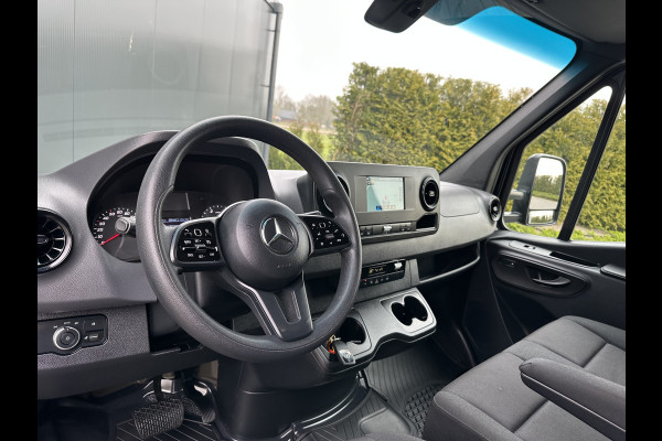 Mercedes-Benz Sprinter 319 CDI 191 PK 9G-TRONIC / BAKWAGEN / LAADKLEP / 17.571 KM !! / LED / 1e EIG. / ZIJDEUR / CAMERA / CRUISE / AIRCO